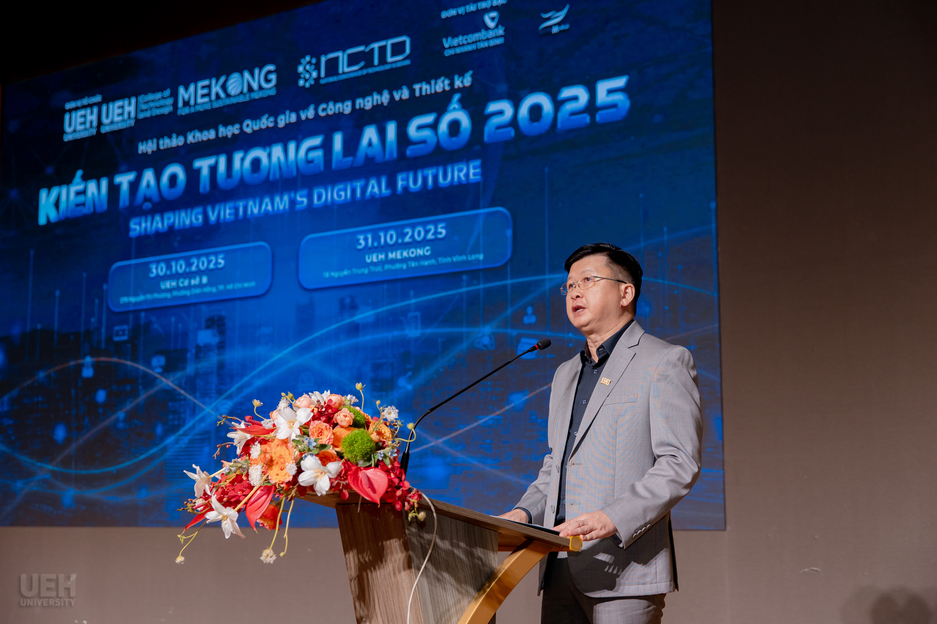 TS-Dinh-Cong-Khai-phat-bieu-khai-mac-Hoi-thao